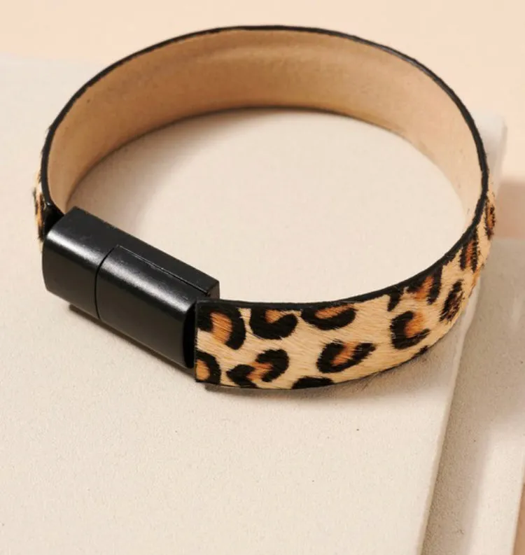 Leopard IPhone Charger Bracelet